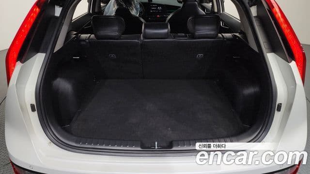 Kia Niro 2022 — Şəkil 20/20