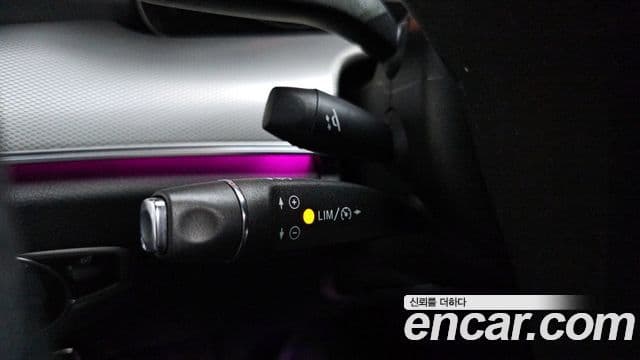 Mercedes-Benz E-Class 2018 — Photo 13/30