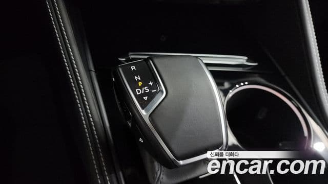 Volkswagen Touareg 2025 — Photo 15/20