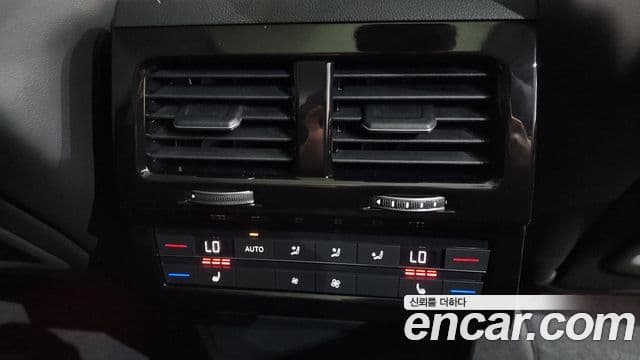 Volkswagen Touareg 2025 — Photo 14/20