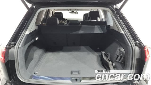 Volkswagen Touareg 2025 — Photo 12/20