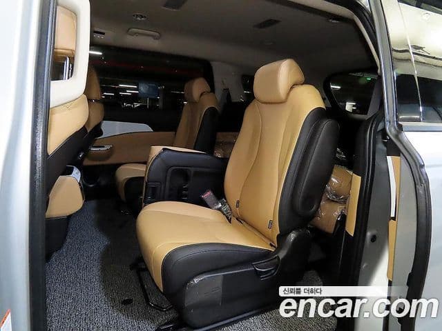 Kia Carnival 2021 — Şəkil 9/20