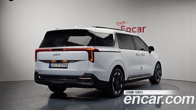 Kia Carnival 2024 — ფოტო 2/20