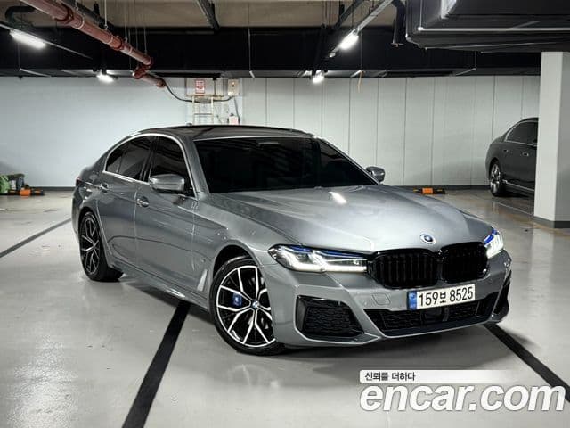 BMW 5 Series 2022 — ფოტო 10/20