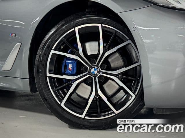 BMW 5 Series 2022 — ფოტო 4/20