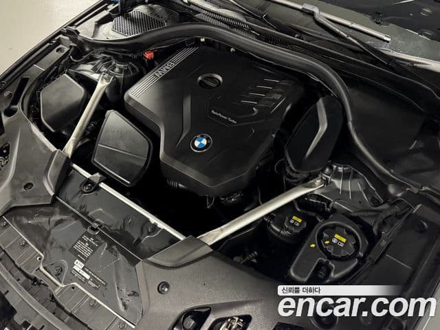 BMW 5 Series 2022 — ფოტო 5/20