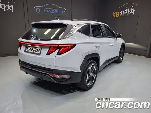 Hyundai Tucson Hybrid 2021 — Photo 14/20