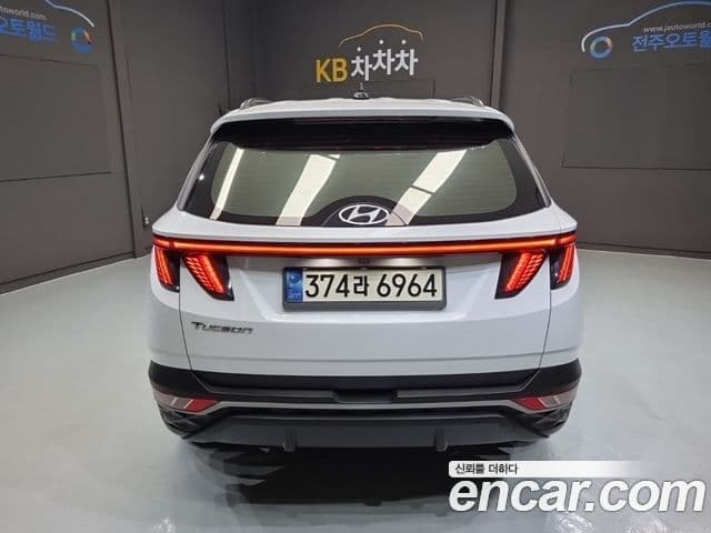 Hyundai Tucson Hybrid 2021 — Photo 16/20