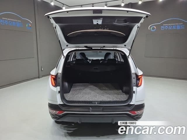 Hyundai Tucson Hybrid 2021 — Photo 18/20