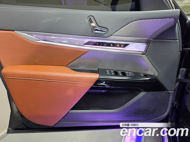 BMW 7 Series 2023 — Photo 15/20
