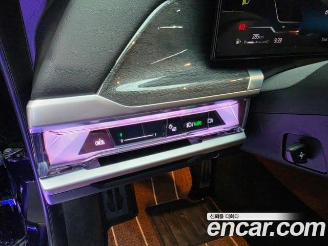 BMW 7 Series 2023 — Photo 16/20