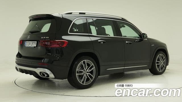 Mercedes-Benz GLB-Class 2025 — Фото 2/20