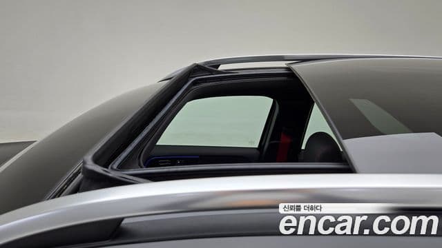 Mercedes-Benz GLB-Class 2025 — Фото 12/20