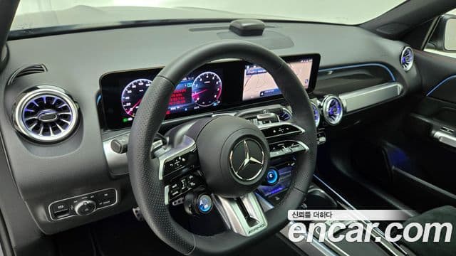 Mercedes-Benz GLB-Class 2025 — Фото 13/20