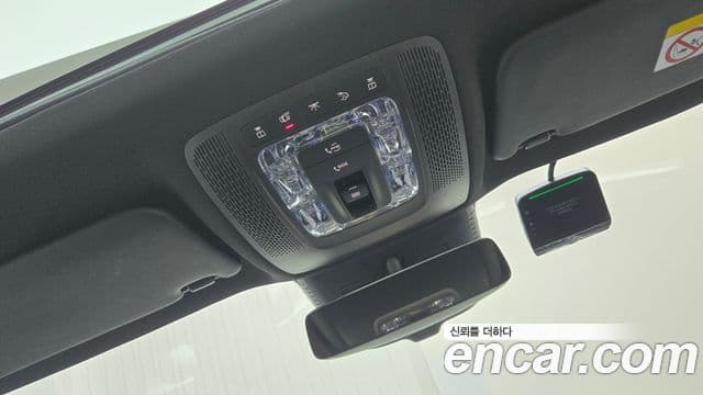 Mercedes-Benz GLB-Class 2025 — Фото 17/20
