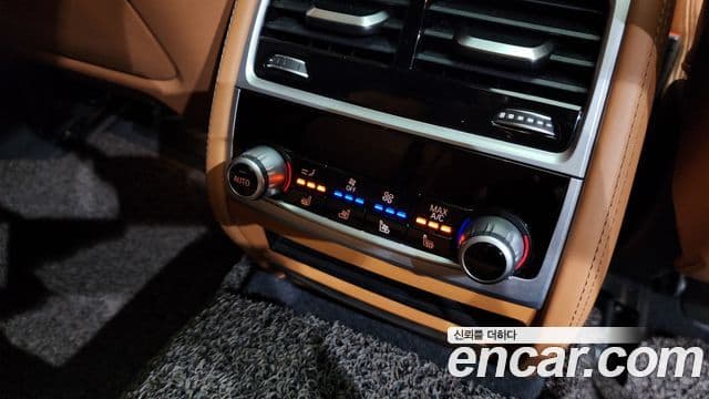 BMW 7 Series 2018 — Şəkil 19/20
