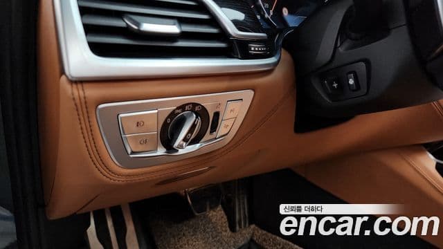 BMW 7 Series 2018 — Photo 6/40