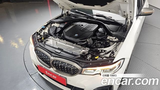 BMW 3 Series 2021 — ფოტო 6/20