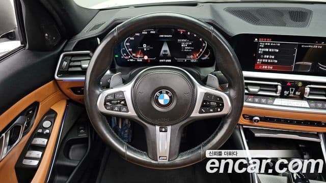 BMW 3 Series 2021 — ფოტო 13/20