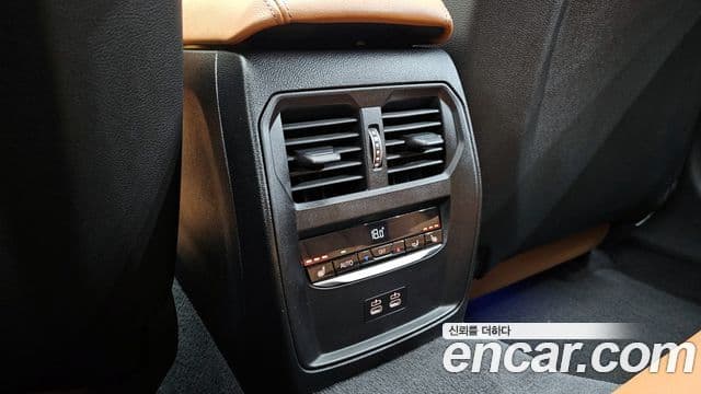 BMW 3 Series 2021 — ფოტო 17/20