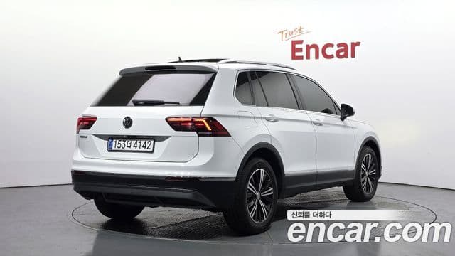 Volkswagen Tiguan 2020 — ფოტო 10/20
