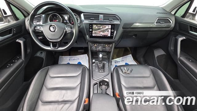 Volkswagen Tiguan 2020 — ფოტო 20/20