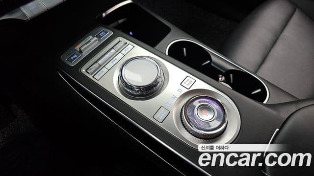 Genesis GV70 2021 — Şəkil 9/20