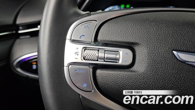 Genesis GV70 2021 — Photo 12/36