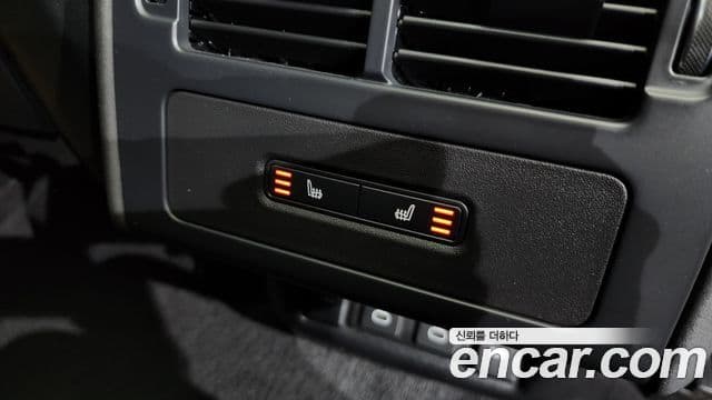 Land Rover Discovery 5 2021 — ფოტო 15/20