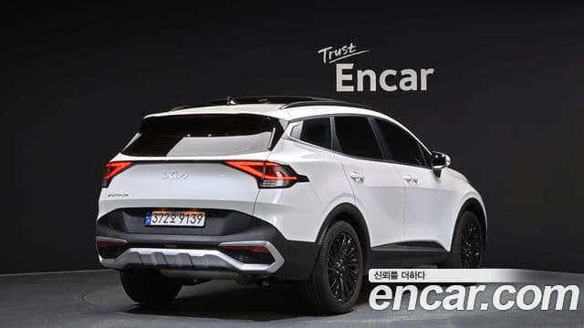 Kia Sportage 2022 — ფოტო 2/20