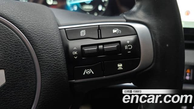 Kia Sportage 2022 — ფოტო 17/20