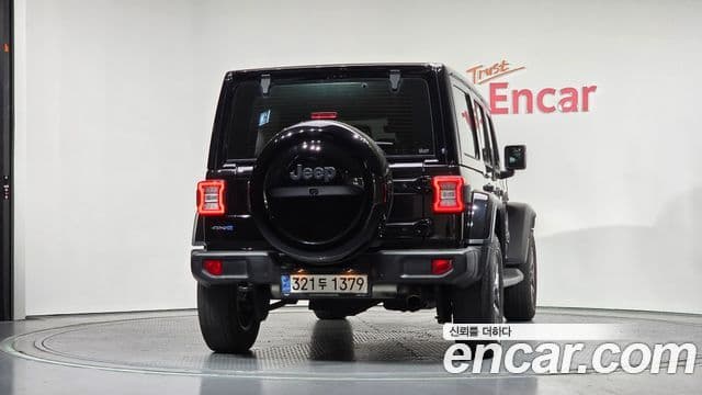 Jeep Wrangler 2021 — Фото 4/20
