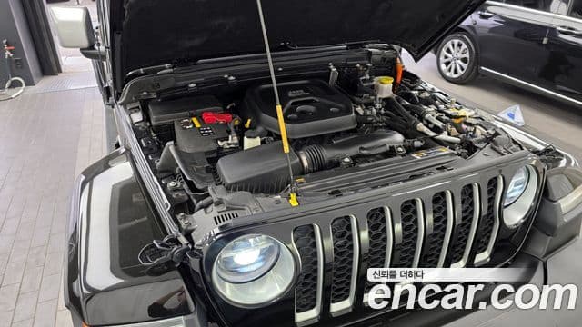 Jeep Wrangler 2021 — Фото 6/20