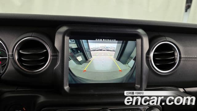 Jeep Wrangler 2021 — Фото 15/20