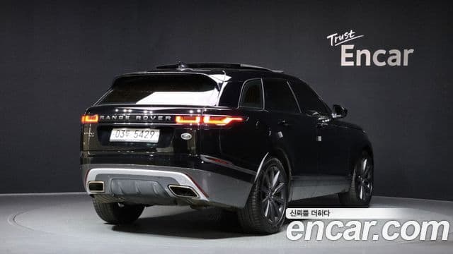 Land Rover Range Rover Velar 2018 — ფოტო 2/20