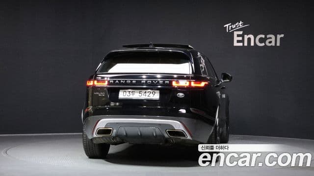 Land Rover Range Rover Velar 2018 — ფოტო 4/20