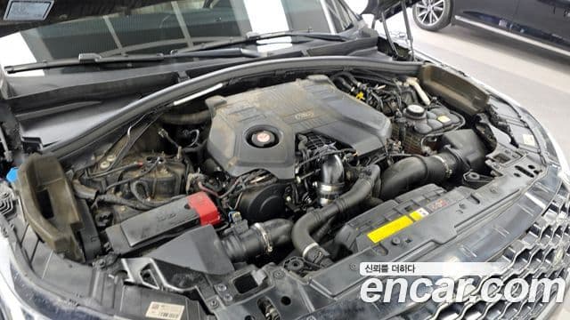 Land Rover Range Rover Velar 2018 — ფოტო 6/20