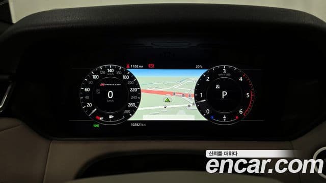 Land Rover Range Rover Velar 2018 — ფოტო 8/20