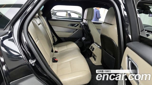 Land Rover Range Rover Velar 2018 — ფოტო 11/20