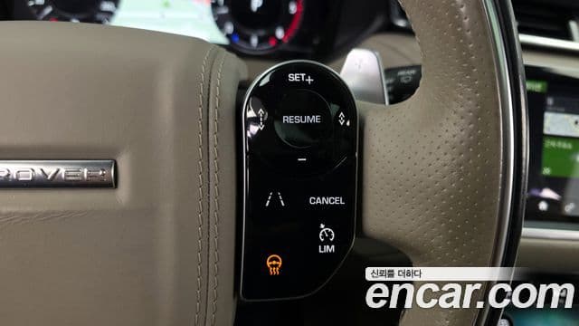 Land Rover Range Rover Velar 2018 — ფოტო 16/20