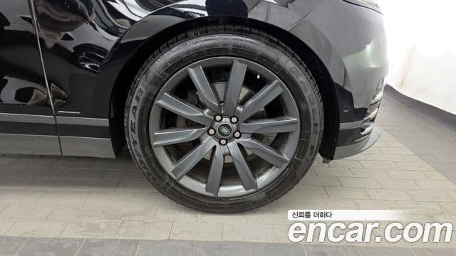 Land Rover Range Rover Velar 2018 — Photo 29/33