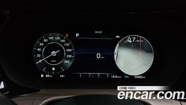 Kia K5 2021 — ფოტო 8/20