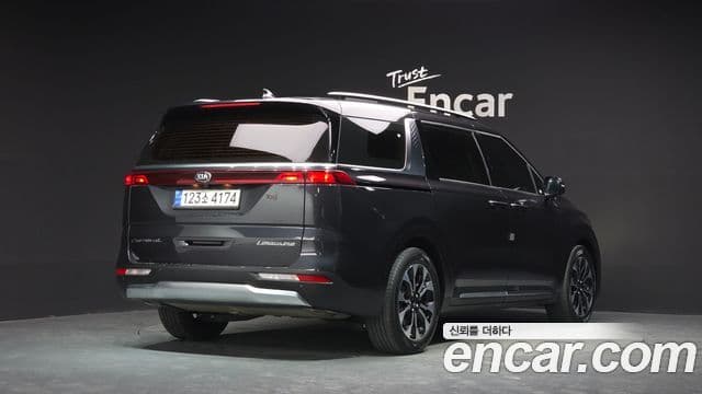 Kia Carnival 2021 — Фото 2/20