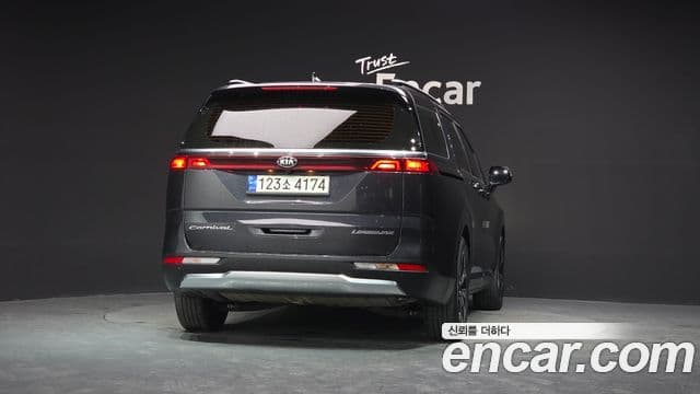 Kia Carnival 2021 — Фото 4/20