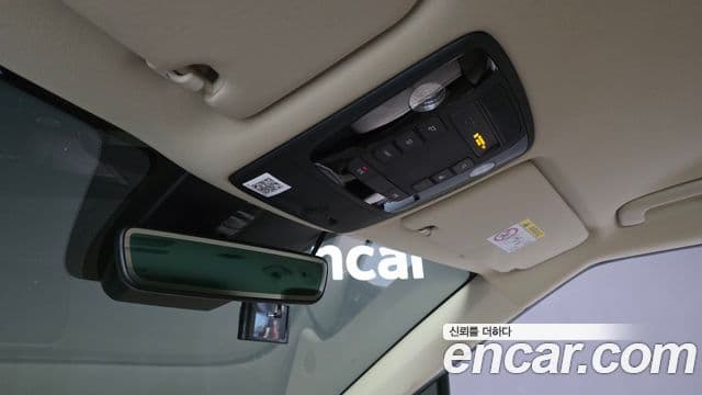 Kia Carnival 2021 — Фото 17/20