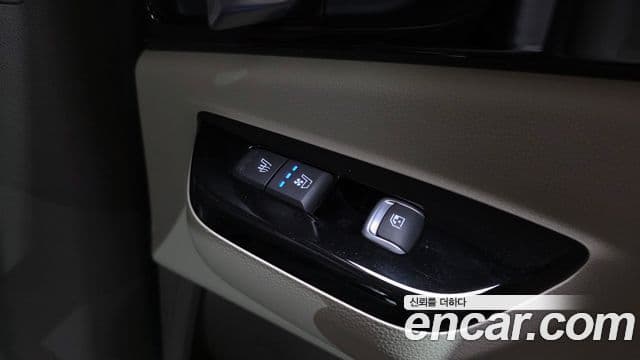 Kia Carnival 2021 — Фото 19/20
