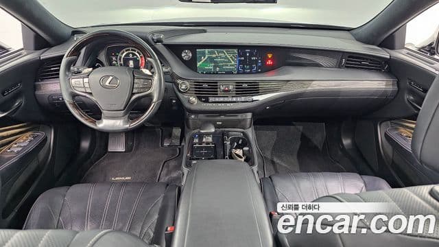 Lexus LS500 2018 — Photo 5/20