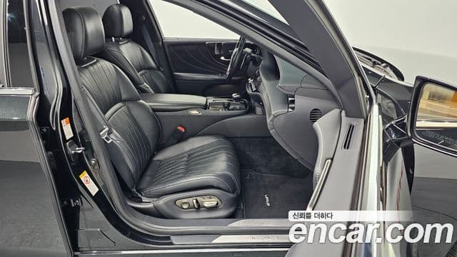 Lexus LS500 2018 — Photo 7/20