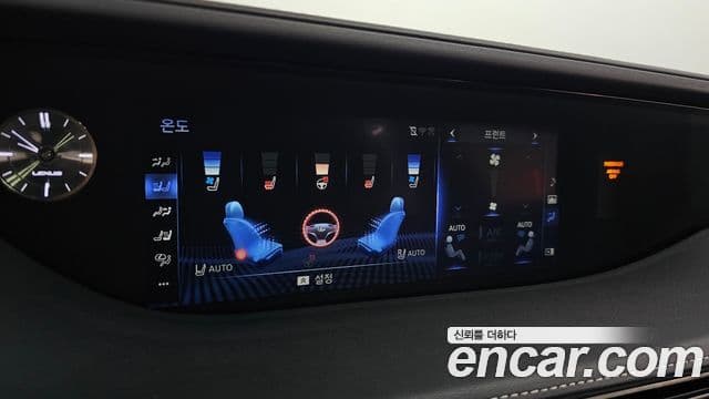 Lexus LS500 2018 — Photo 2/20