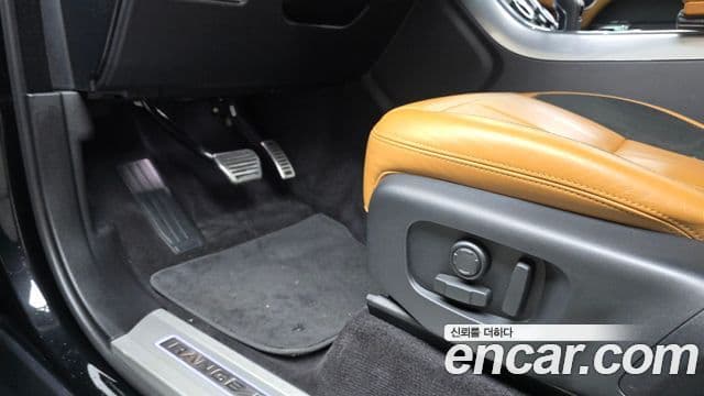 Land Rover Range Rover Sport 2021 — Photo 25/33